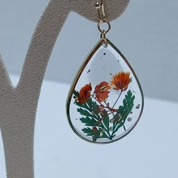 5/$25 NEW Unique Dried Flower Drop Earring Handmaking Epoxy Resin - Picture 4 of 5